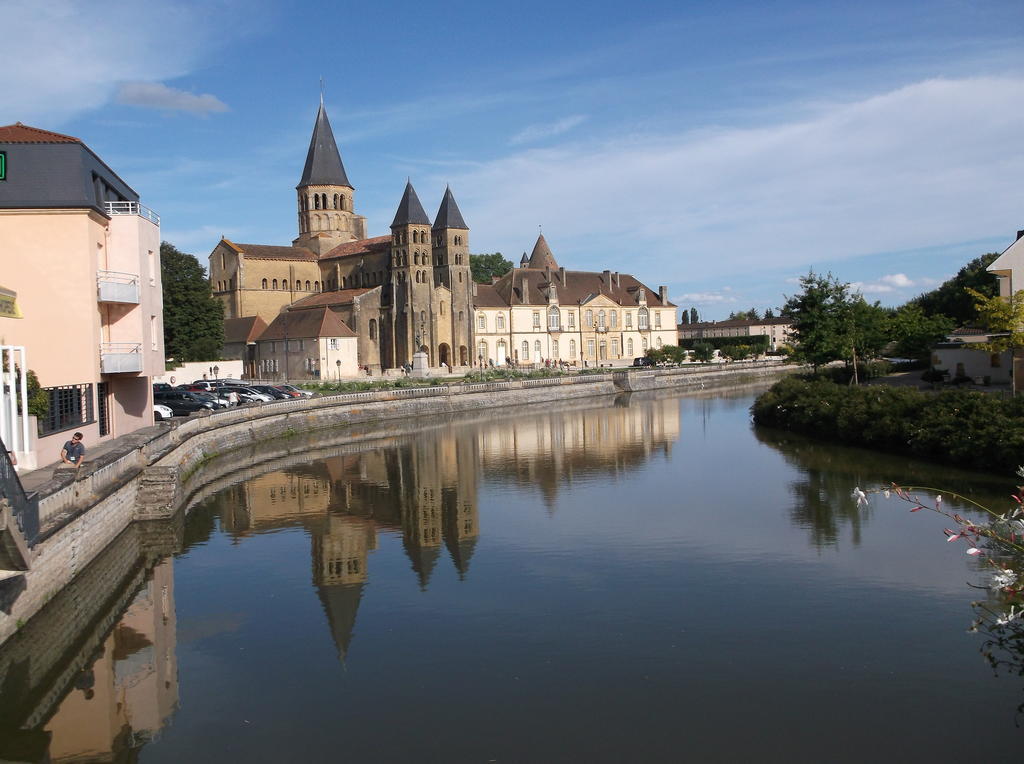 Fenetre Sur Loire Bed & Breakfast Iguerande Екстериор снимка