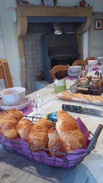 Fenetre Sur Loire Bed & Breakfast Iguerande Екстериор снимка